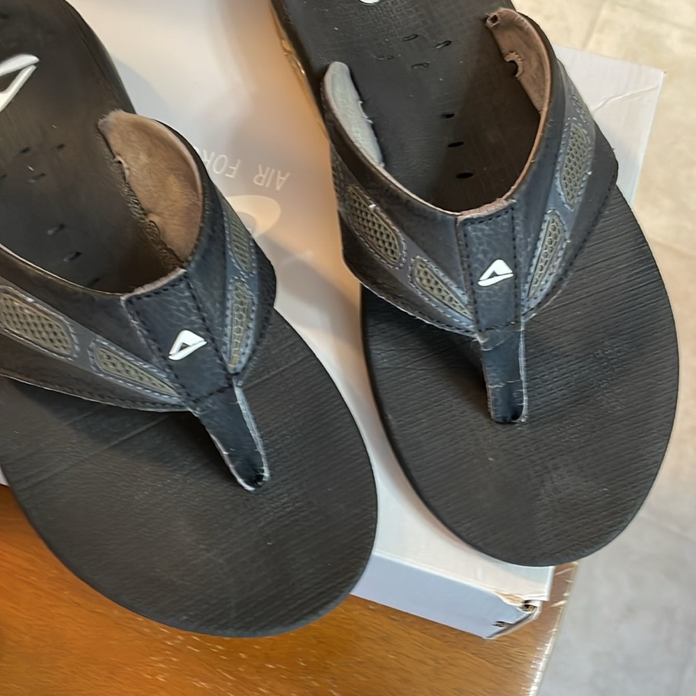 Reef Stealth Black mens size 10 flip flop - Picture 6 of 12